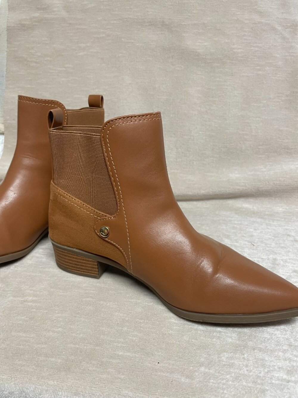 Brand New Liz Claiborne Barrington Honey Ginger Boots Size 6.5